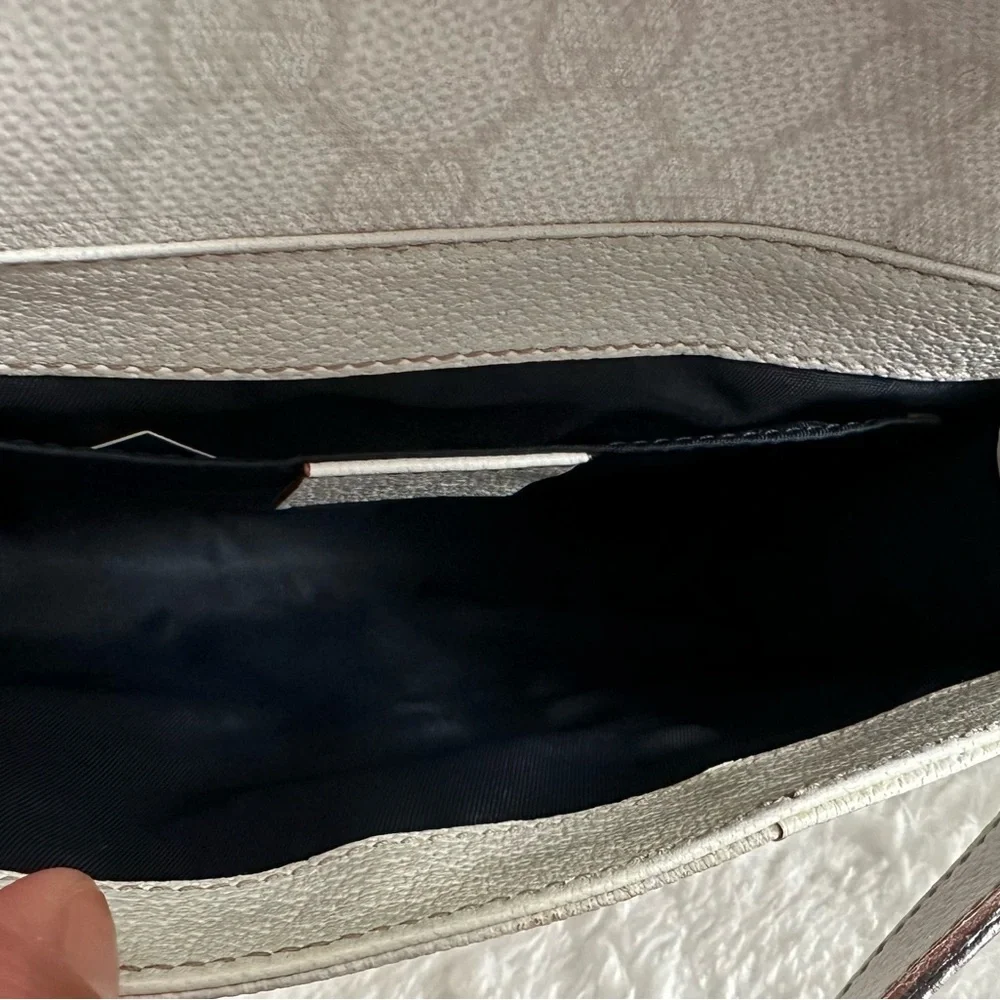 Authentic gucci - Picture 15 of 16